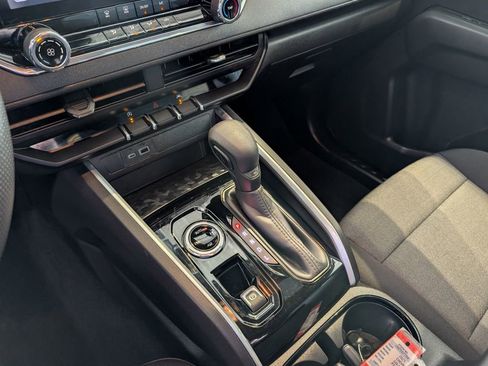 Used 2025 Chevrolet Colorado W/T w/ WT Custom Package image 22