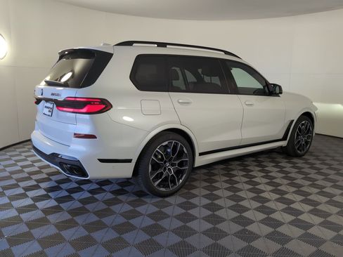 New 2026 BMW X7 M60i image 7