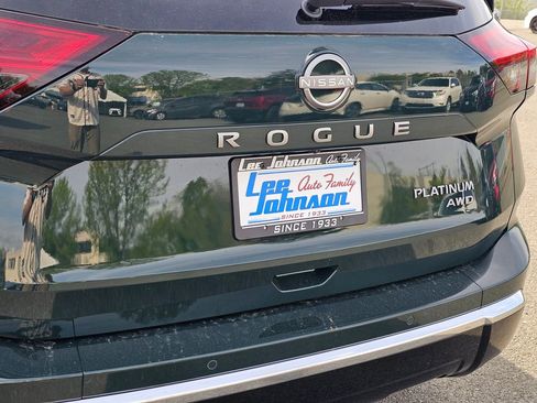 New 2026 Nissan Rogue Platinum AWD/4WD image 23