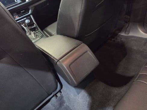 Used 2024 Volkswagen Jetta SE FWD image 22