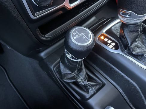 New 2026 Jeep Gladiator Sport AWD/4WD image 32