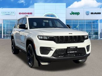 New 2025 Jeep Grand Cherokee Altitude video 2