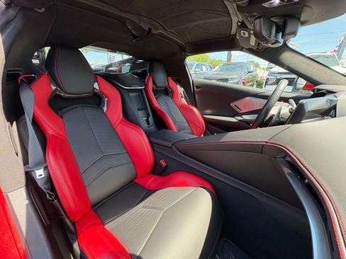 Used 2021 Chevrolet Corvette Stingray Premium Cpe w/ Z51 Performance Package RWD image 29