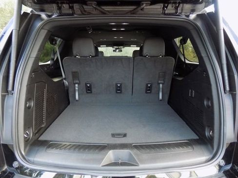 Used 2024 GMC Yukon XL SLT image 28