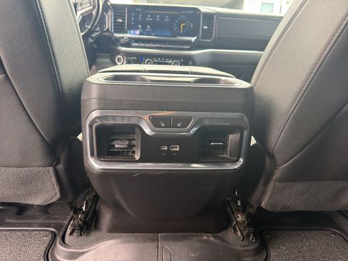 Used 2024 Chevrolet Silverado 2500 LTZ w/ LTZ Convenience Package AWD/4WD image 5
