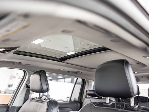 Used 2021 Jeep Grand Cherokee L Limited image 20