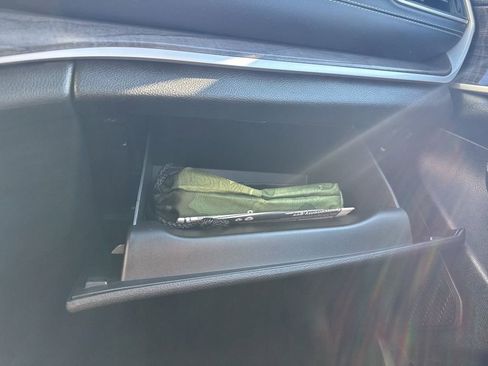 Used 2023 Jeep Grand Cherokee Limited image 22