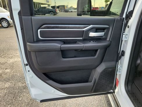 Used 2024 RAM 3500 Big Horn AWD/4WD image 31