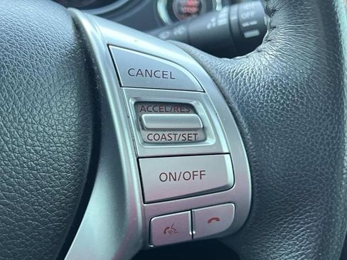 Used 2016 Nissan Rogue SL w/ SL Premium Package image 14