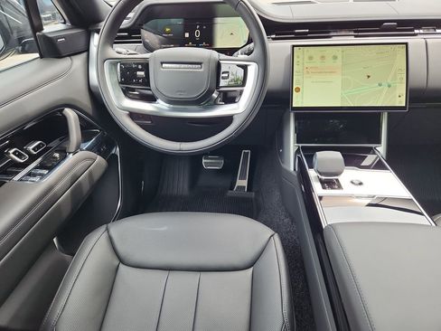 New 2026 Land Rover Range Rover Long Wheelbase SE AWD/4WD image 4