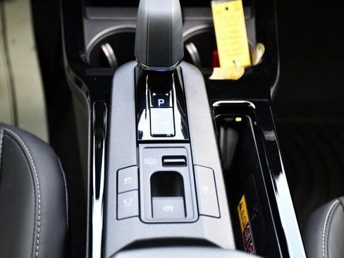 Used 2023 Toyota Prius XLE image 29