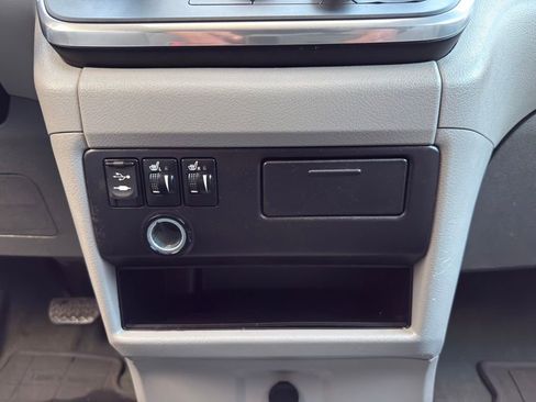 Used 2016 Toyota Sienna XLE w/ XLE Navigation Package image 35