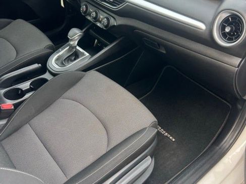 Used 2024 Kia Forte LXS image 15