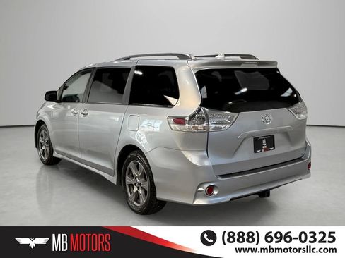 Used 2019 Toyota Sienna SE AWD/4WD image 7