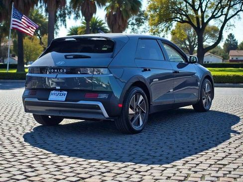 New 2026 Hyundai Ioniq 5 SEL image 4