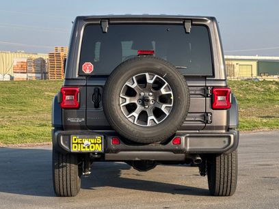 New 2026 Jeep Wrangler Unlimited Sahara w/ Safety Group
