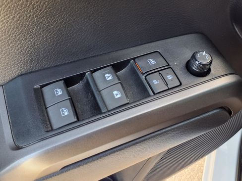 Used 2023 Toyota Tacoma TRD Off-Road AWD/4WD image 22