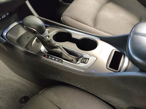 Used 2023 Chevrolet Malibu LT FWD image 26