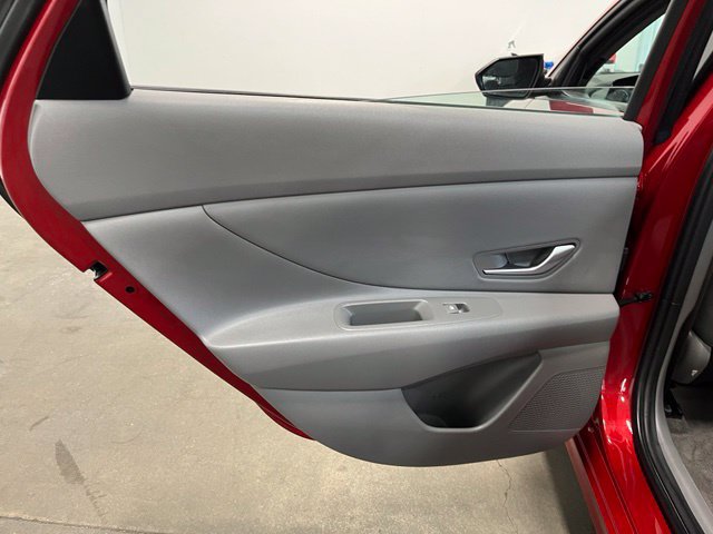 Used 2025 Hyundai Elantra SEL FWD image 20