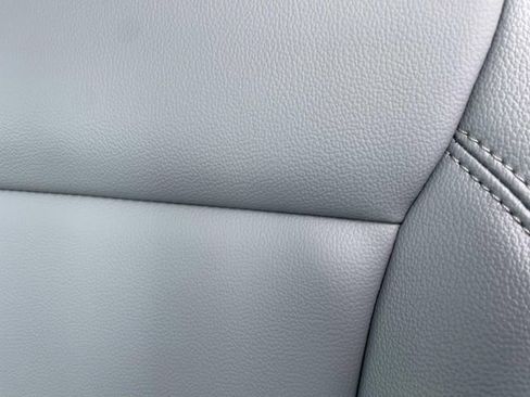 New 2025 Ford F150 Lightning Flash AWD/4WD image 15