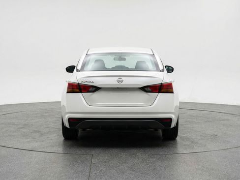 Used 2025 Nissan Altima 2.5 SV image 7