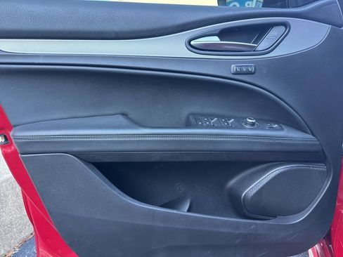 Used 2022 Alfa Romeo Stelvio Veloce image 23