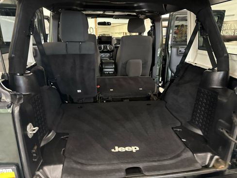 Used 2012 Jeep Wrangler Unlimited Sport AWD/4WD image 38