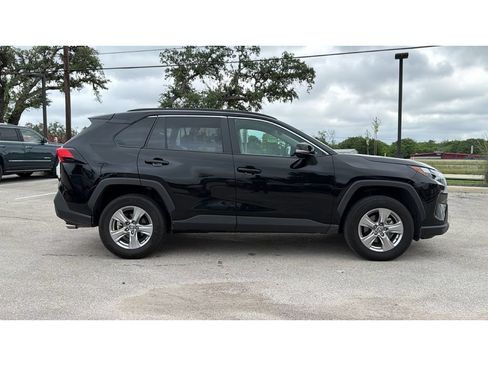 Certified 2025 Toyota RAV4 XLE FWD image 4