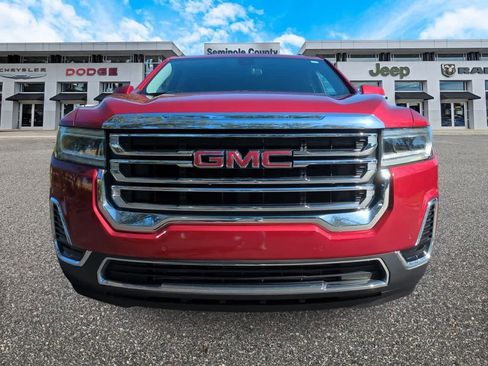 Used 2023 GMC Acadia SLE w/ Driver Convenience Package image 3