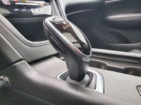 Used 2017 Cadillac XT5 Luxury w/ Driver Awareness Package image 24