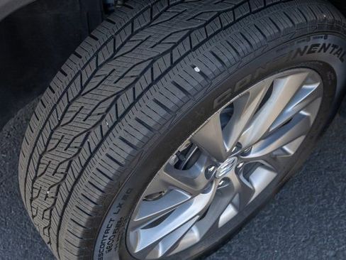 Used 2025 Buick Enclave Preferred image 14