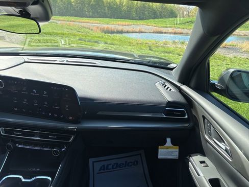 New 2026 Chevrolet Traverse LT w/ Midnight/Sport Edition FWD image 37