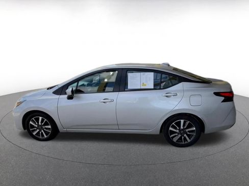 Used 2025 Nissan Versa SV FWD image 10