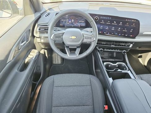 New 2026 Chevrolet Traverse LT w/ Driver Confidence Package FWD image 7