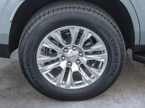 Used 2024 GMC Yukon Denali w/ Advanced Technology Package AWD/4WD image 13