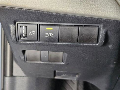 Used 2024 Toyota Corolla Cross LE image 13