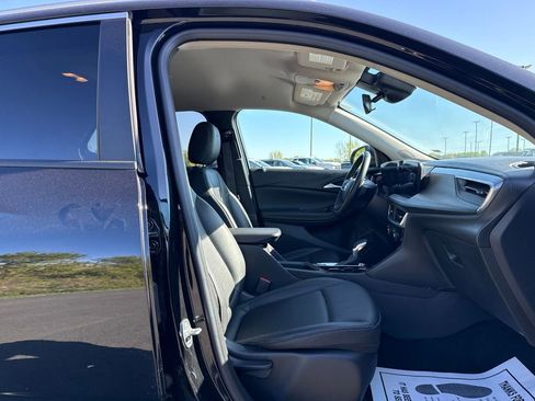 Used 2024 Buick Encore GX Sport Touring AWD/4WD image 11