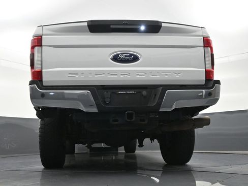 Used 2019 Ford F250 Lariat w/ Lariat Ultimate Package AWD/4WD image 26