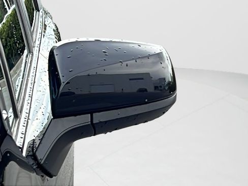 Used 2024 Toyota Sienna XLE FWD image 28