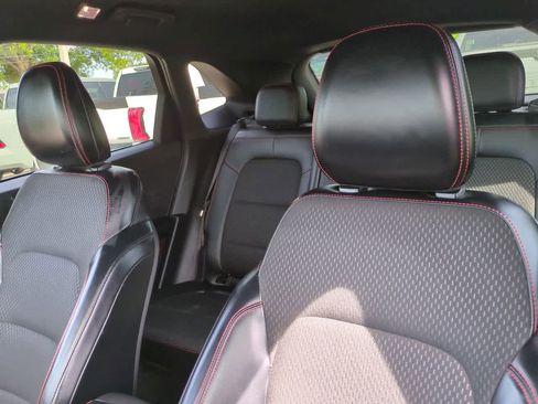 Used 2025 Ford Escape ST-Line AWD/4WD image 8
