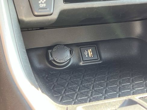 Used 2023 Toyota RAV4 XLE w/ Convenience Package FWD image 41