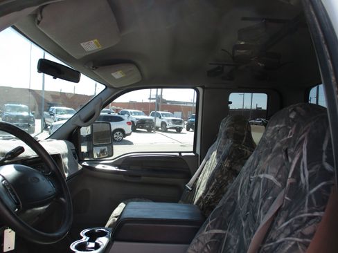 Used 2001 Ford F250 Lariat AWD/4WD image 12