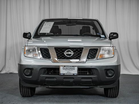 Used 2018 Nissan Frontier S image 2
