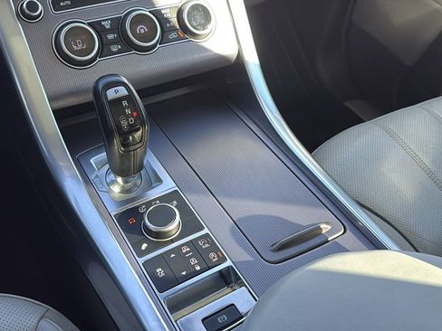 Used 2016 Land Rover Range Rover Sport HSE image 27