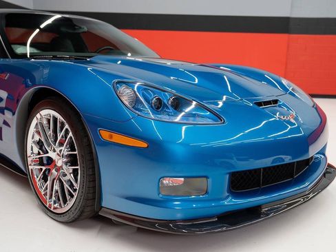 Used 2010 Chevrolet Corvette ZR1 w/ Preferred Equipment Group RWD image 8