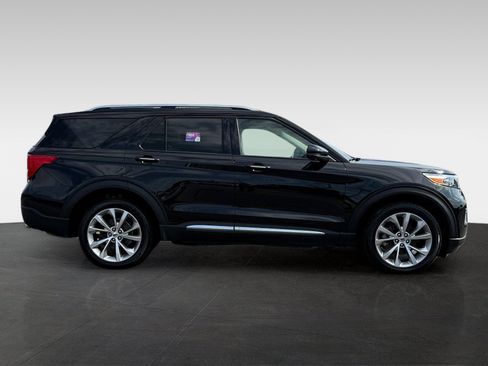 Used 2022 Ford Explorer Platinum w/ Equipment Group 601A AWD/4WD image 4