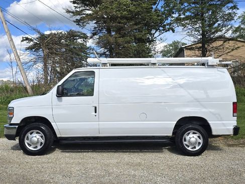 Used 2014 Ford E-250 and Econoline 250 w/ Power Group RWD image 3
