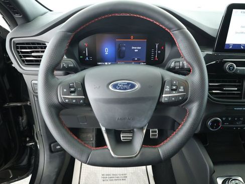 Used 2024 Ford Escape ST-Line image 11