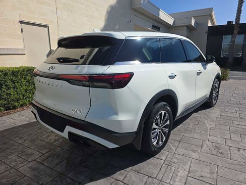Used 2023 INFINITI QX60 Pure FWD image 3