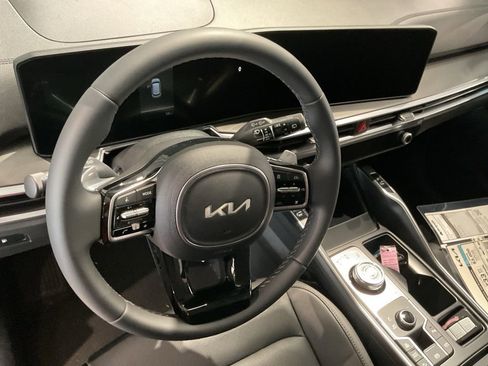 New 2025 Kia Sorento EX image 11
